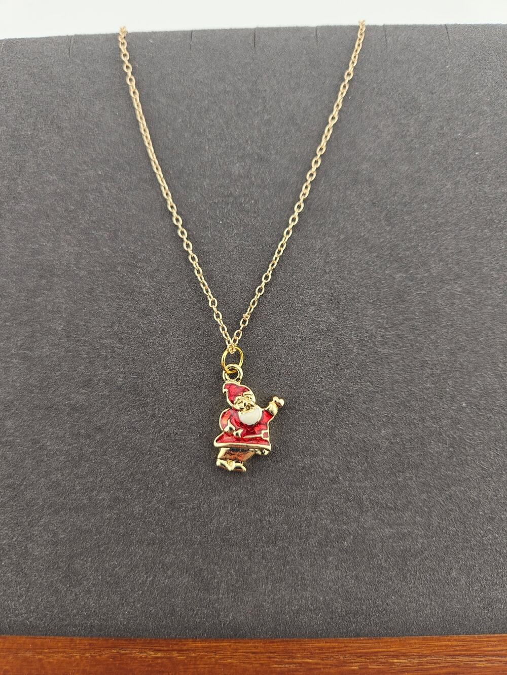 Santa Clause Red Charm Pendant Gold Tone Chain Necklace Holiday Vintage